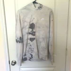 Nike gray and white hoodie